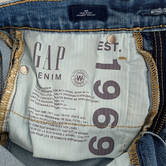 Gap jeans True Skinny. Only worn twice. Doesn’t fit me now. - Picture 2 of 4